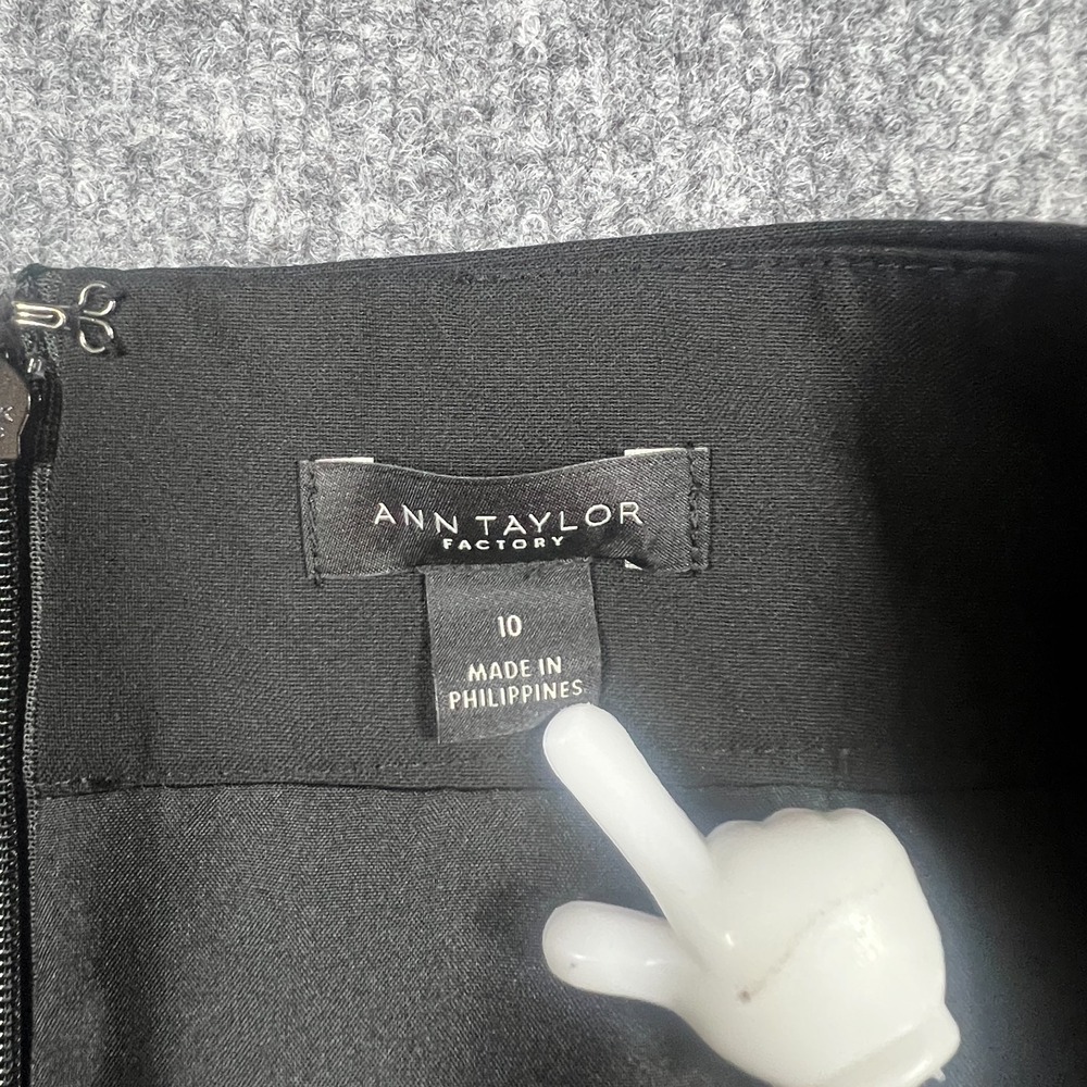 Ann Taylor Pencil Skirt Womens 10 Black Stretch Pleated Knee Length Back Zip - Picture 7 of 9